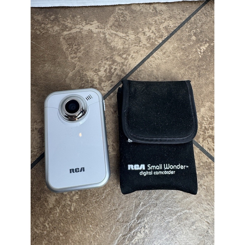 RCA  SMALL WONDER -EZ205-A  - CAMCORDER -WHITE - Tested Works